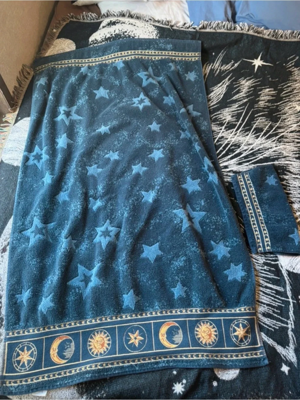 90s Celestial Springmaid Bath Towel & Rag set
